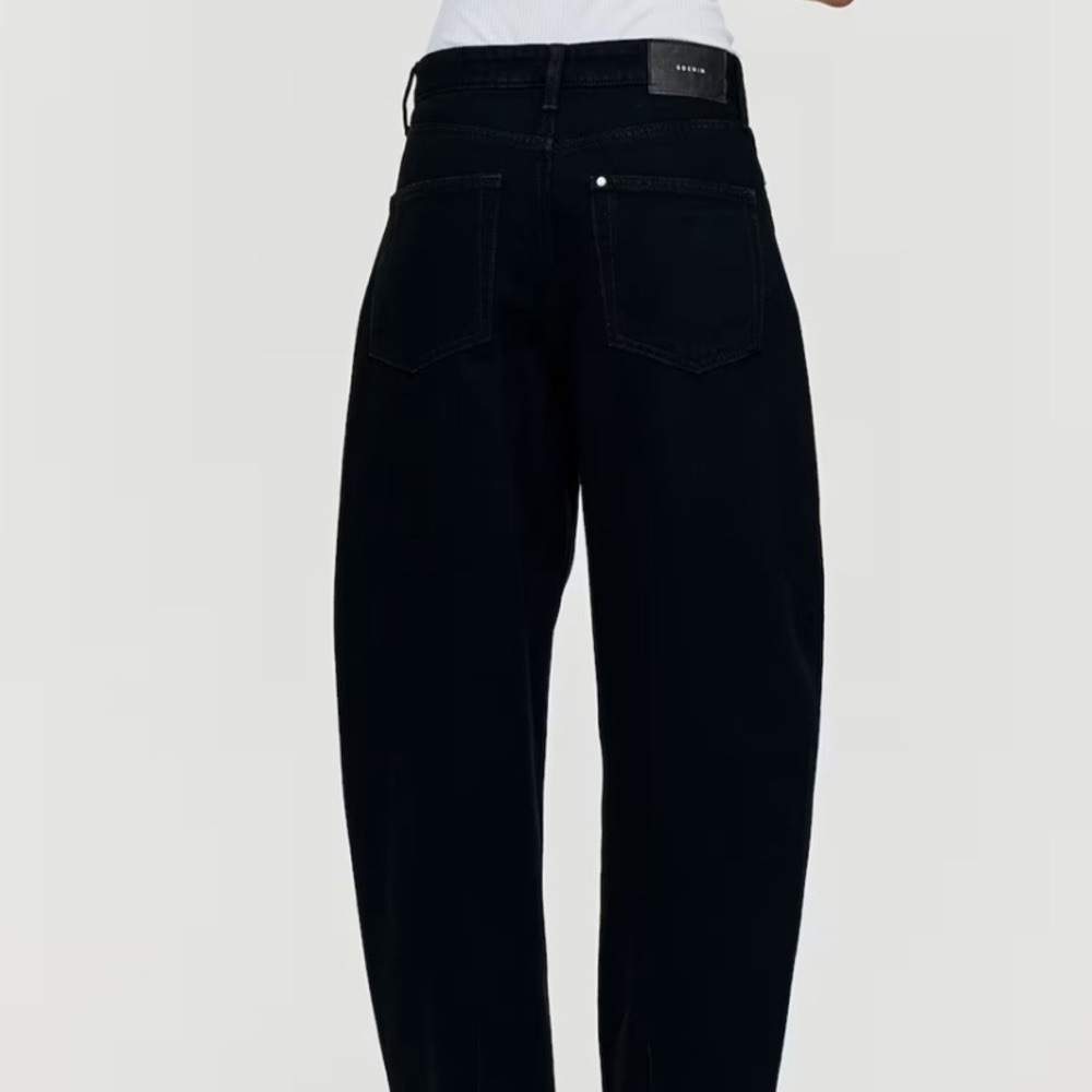 Barrel leg jeans